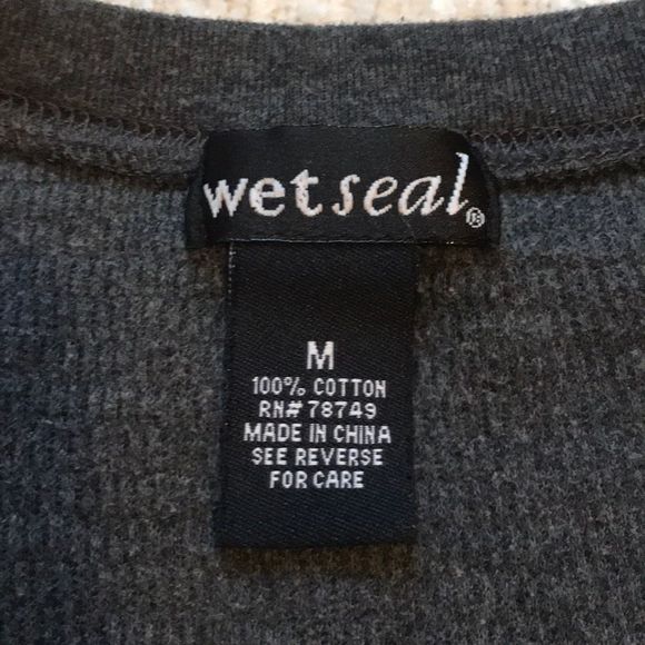 Wet Seal grey thermal SZ Medium - Picture 2 of 2